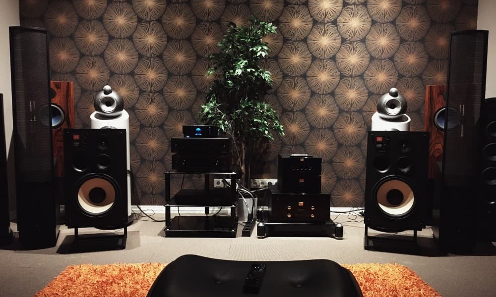 Mono vs Stereo Sound: Which Should You Choose & Why?