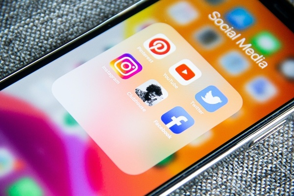 How to Release a Single for Musicians - Utilise Social Media