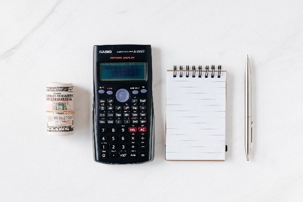 Albums vs EPs vs Singles: A Guide to Releasing Music - set your budget