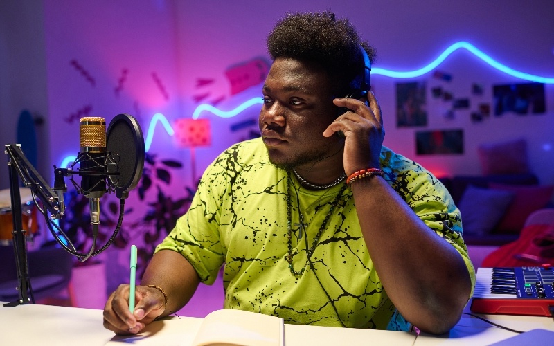 How to Become a Rapper: A Beginner’s Guide