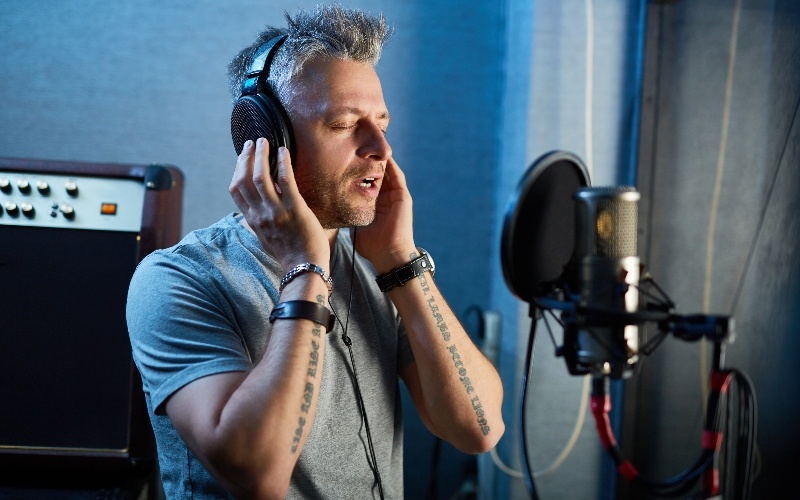 How to Become a Rapper: A Beginner’s Guide