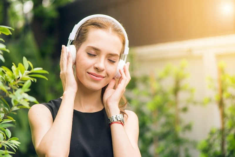 How to use YouTube Shorts to promote your music - Music Moment