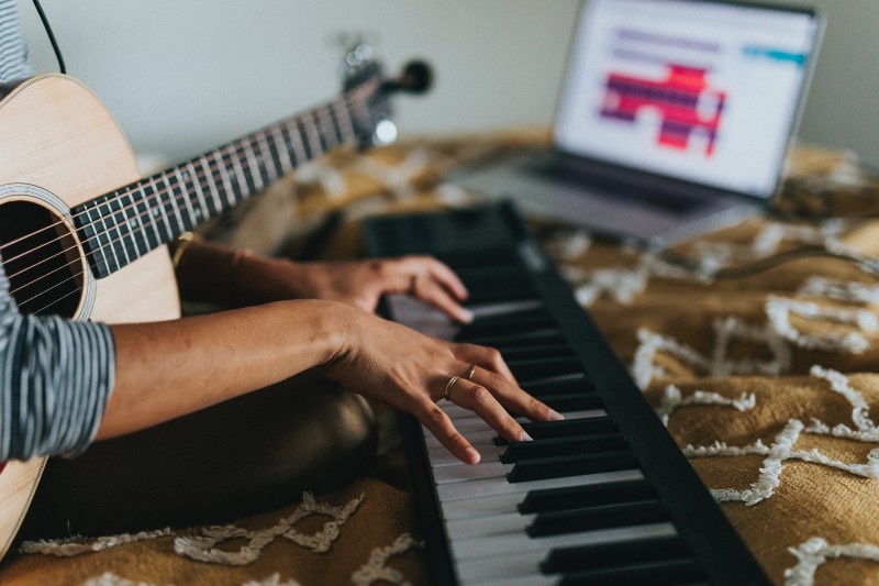 Top Music Side Hustles for Struggling Artists