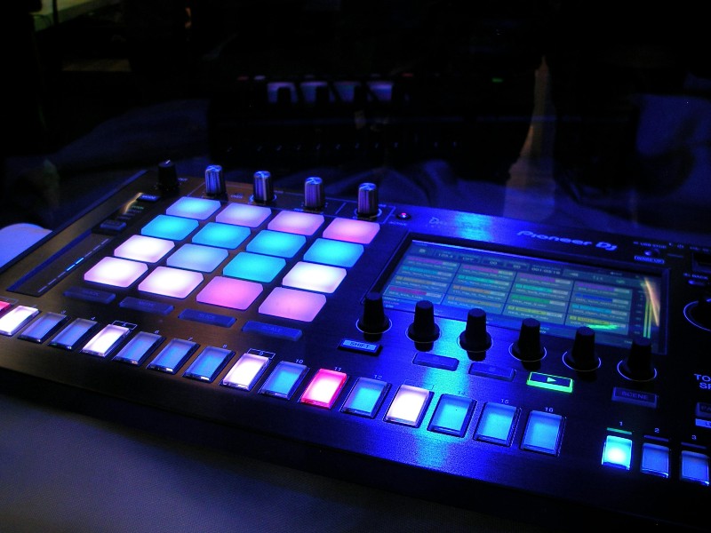 How to Split Royalties with Producers and Songwriters