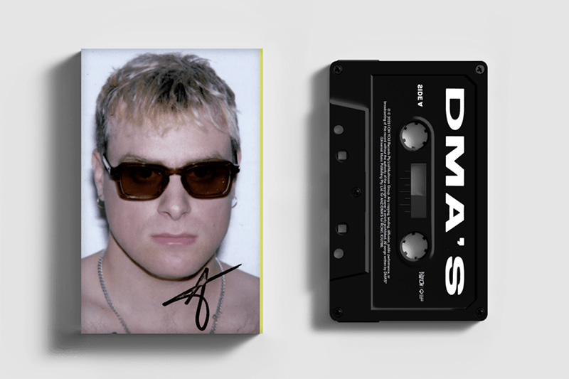 10 coole Band-Merch-Ideen zum Verkauf bei Gigs und online - DMAs signierte Kassette