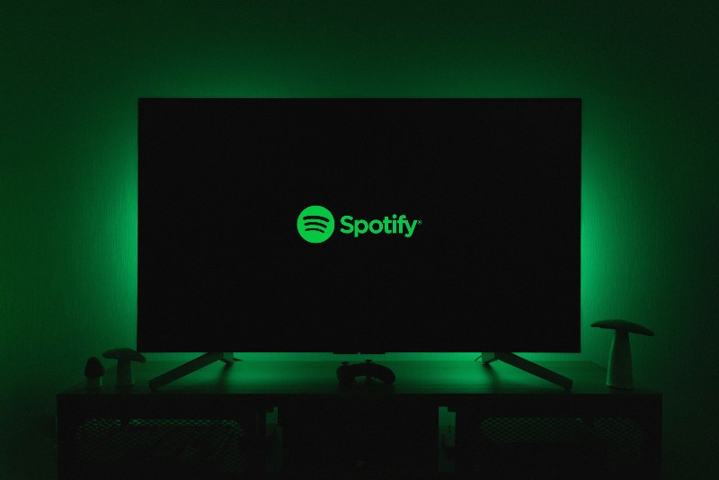 Spotify Countdown Pages: How to Hype Up Your Releases - Spotify logo on screen