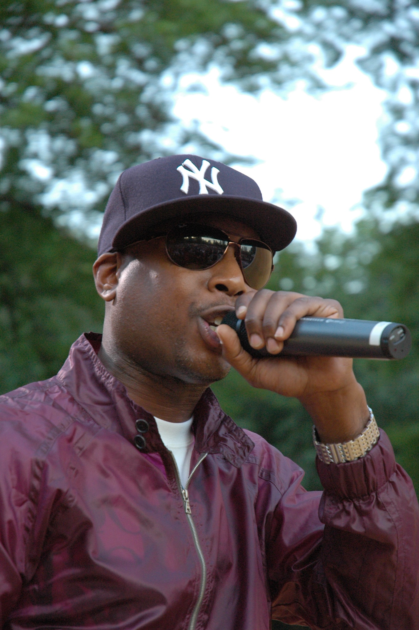 Talib kweli performing live